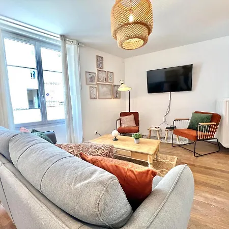 Дом отдыха Le St-hilaire, Maison Au Centre + Exterieur